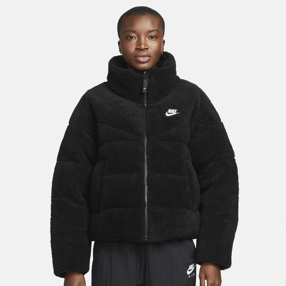 Nike Women's Sportswear Therma-FIT City Series Down-Fill Jacket